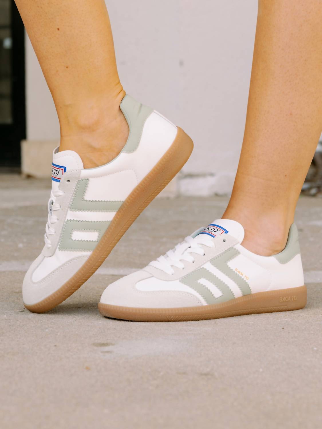 Back 70 - Women's Cloud Sneaker