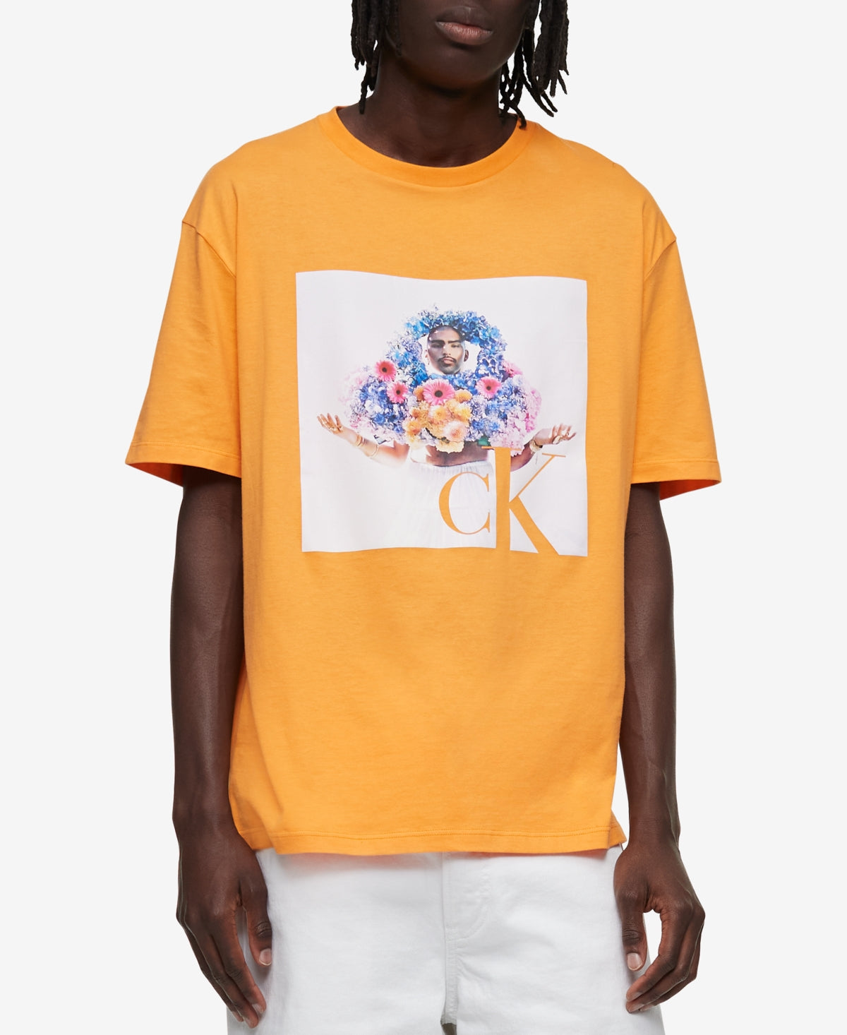 calvin-klein-mens-relaxed-fit-pride-graphic-crewneck-t-shirt
