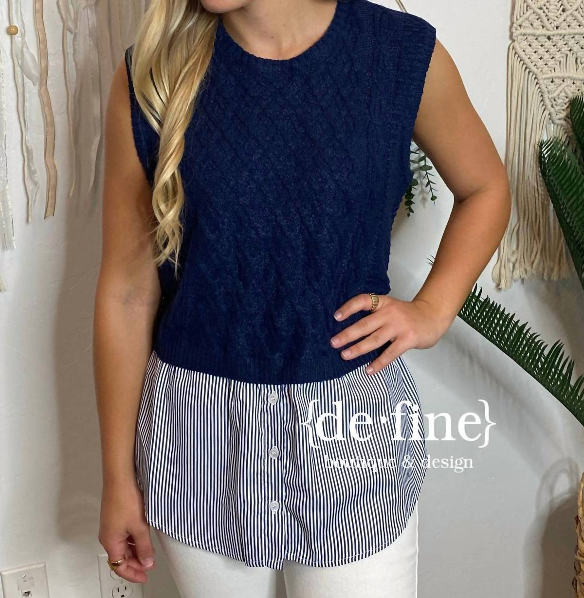 Eesome - Sweater Vest With Striped Layer Top